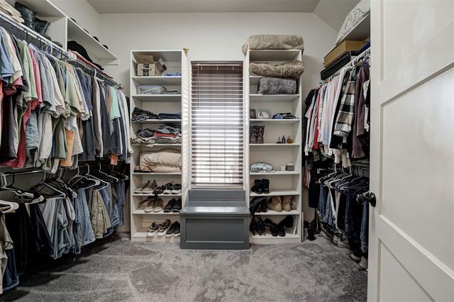 10001 Cascina Drive, Yukon, OK 73099