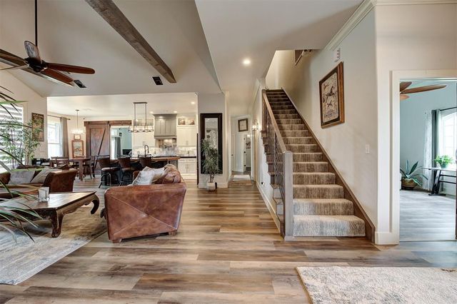 10001 Cascina Drive, Yukon, OK 73099