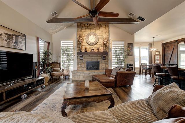 10001 Cascina Drive, Yukon, OK 73099