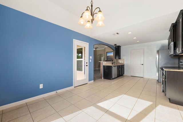 18803 Maverick Ranch Road E, Magnolia, TX 77355