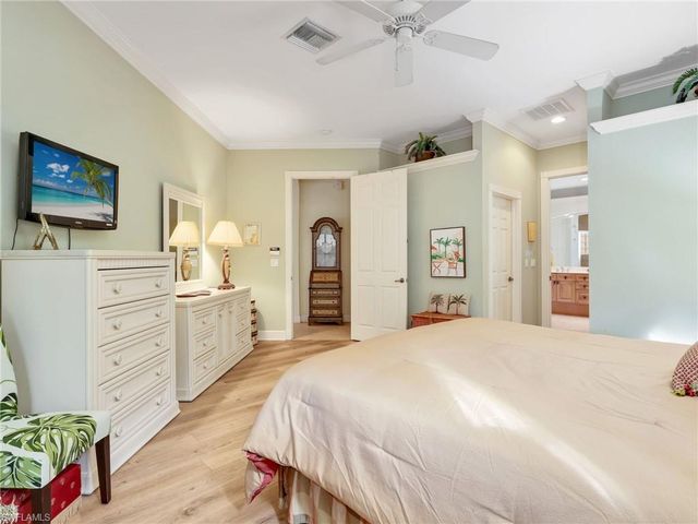 353 Steerforth CT, Naples, FL 34110