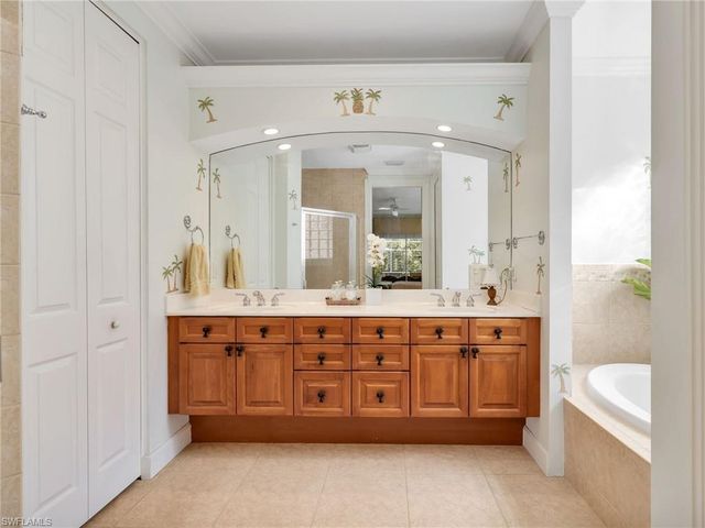 353 Steerforth CT, Naples, FL 34110