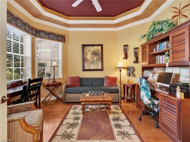 353 Steerforth CT, Naples, FL 34110