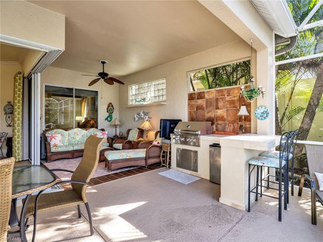 353 Steerforth CT, Naples, FL 34110