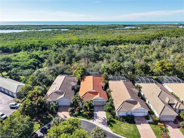 353 Steerforth CT, Naples, FL 34110