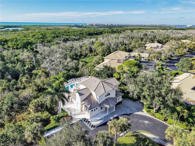 353 Steerforth CT, Naples, FL 34110