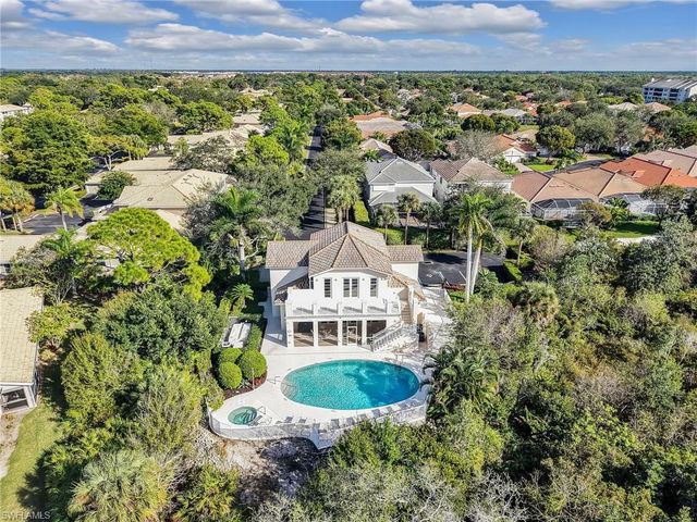 353 Steerforth CT, Naples, FL 34110