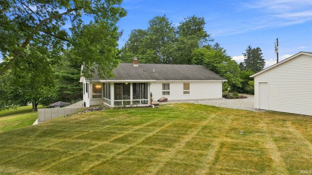 14210 Schwartz Road, Leo, IN 46765