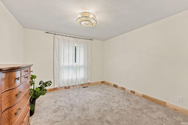 14210 Schwartz Road, Leo, IN 46765