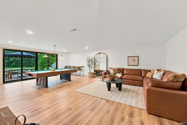 14210 Schwartz Road, Leo, IN 46765