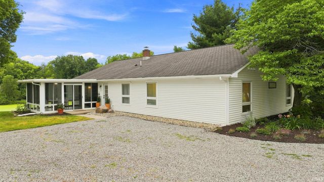 14210 Schwartz Road, Leo, IN 46765