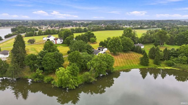 14210 Schwartz Road, Leo, IN 46765