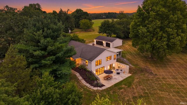 14210 Schwartz Road, Leo, IN 46765