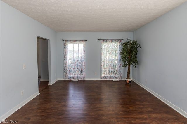 1273 Muchney Circle, Akron, OH 44312