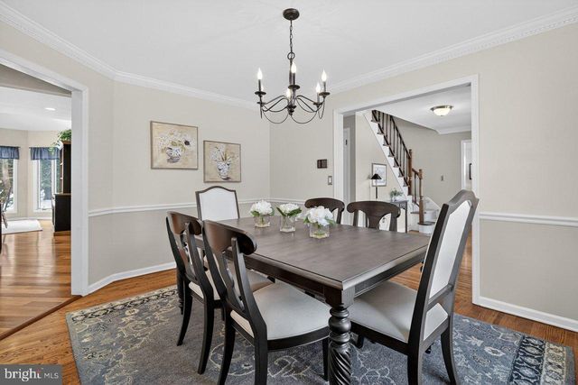 4 HARDLEY DR, Cranbury, NJ 08512