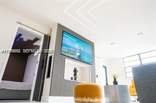 2903 N Miami Beach Blvd 903, North Miami Beach, FL 33160