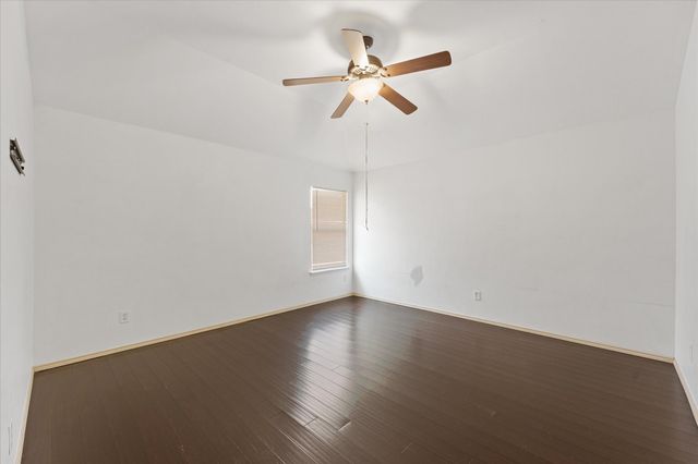 2236 Sparrow Hawk Court, Grand Prairie, TX 75052