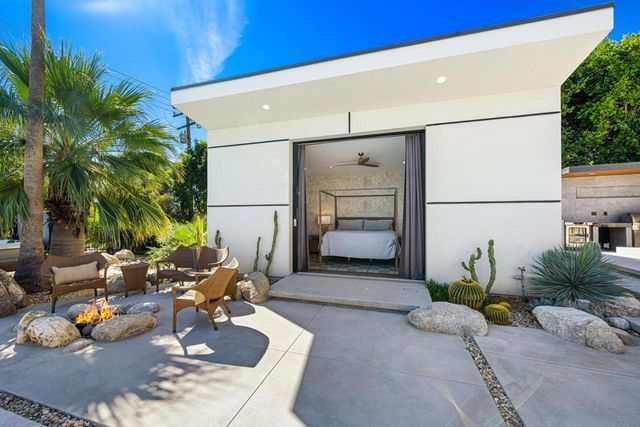 623 W Chino Canyon Road, Palm Springs, CA 92262
