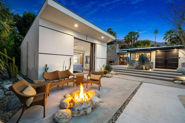 623 W Chino Canyon Road, Palm Springs, CA 92262