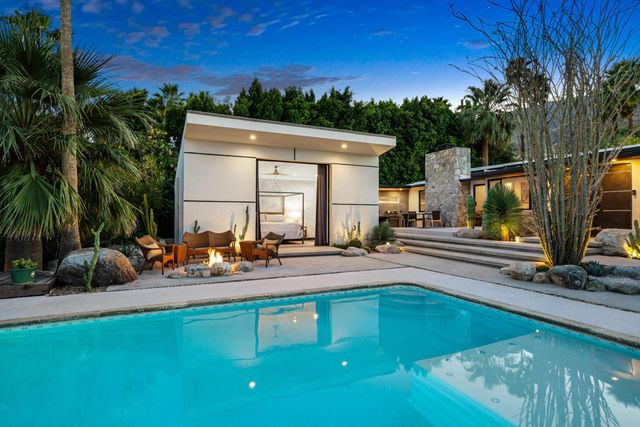 623 W Chino Canyon Road, Palm Springs, CA 92262