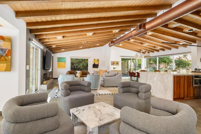 623 W Chino Canyon Road, Palm Springs, CA 92262