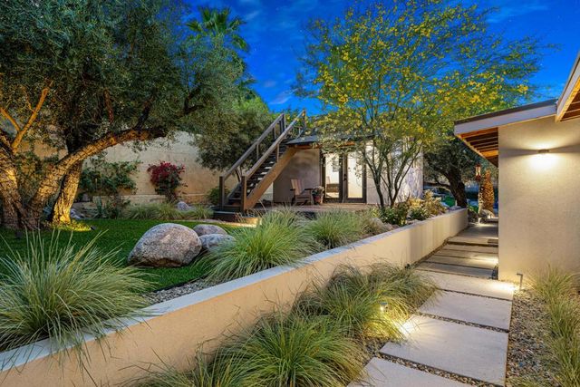 623 W Chino Canyon Road, Palm Springs, CA 92262