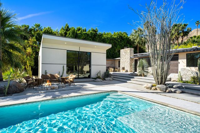 623 W Chino Canyon Road, Palm Springs, CA 92262