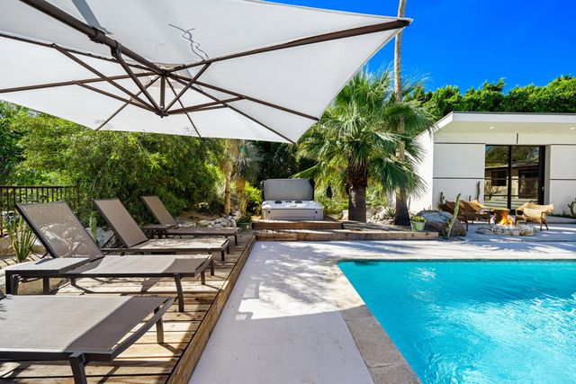 623 W Chino Canyon Road, Palm Springs, CA 92262