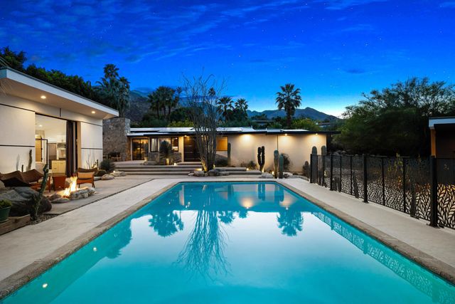 623 W Chino Canyon Road, Palm Springs, CA 92262