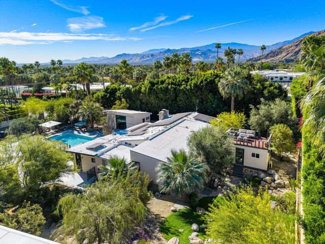 623 W Chino Canyon Road, Palm Springs, CA 92262