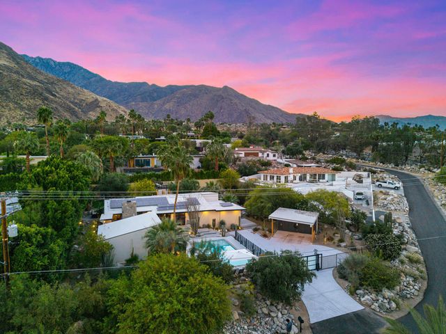 623 W Chino Canyon Road, Palm Springs, CA 92262