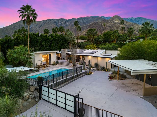 623 W Chino Canyon Road, Palm Springs, CA 92262