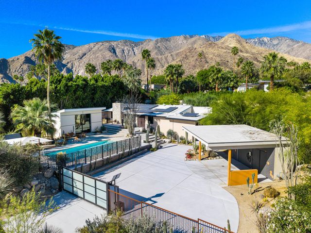 623 W Chino Canyon Road, Palm Springs, CA 92262