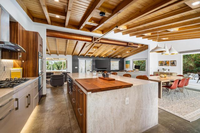 623 W Chino Canyon Road, Palm Springs, CA 92262