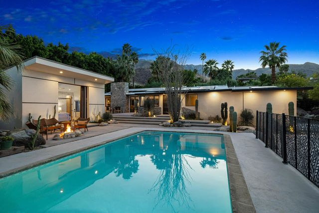 623 W Chino Canyon Road, Palm Springs, CA 92262