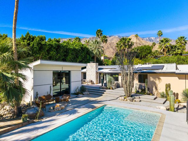 623 W Chino Canyon Road, Palm Springs, CA 92262