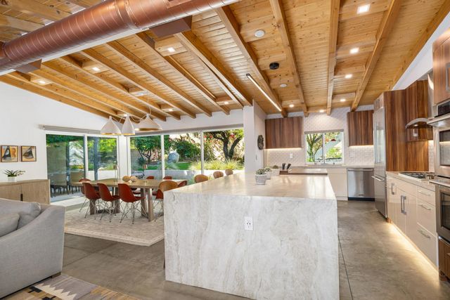 623 W Chino Canyon Road, Palm Springs, CA 92262