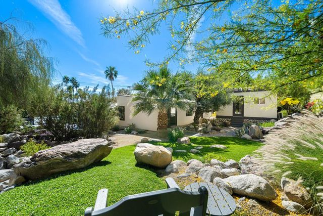 623 W Chino Canyon Road, Palm Springs, CA 92262