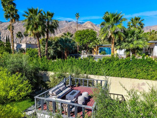 623 W Chino Canyon Road, Palm Springs, CA 92262