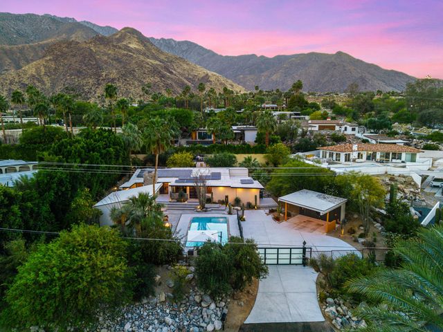 623 W Chino Canyon Road, Palm Springs, CA 92262