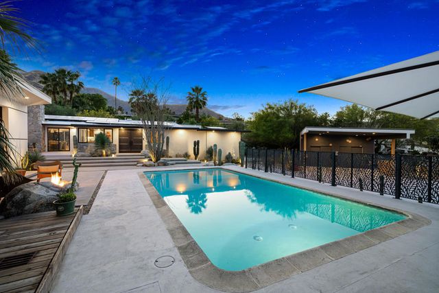 623 W Chino Canyon Road, Palm Springs, CA 92262