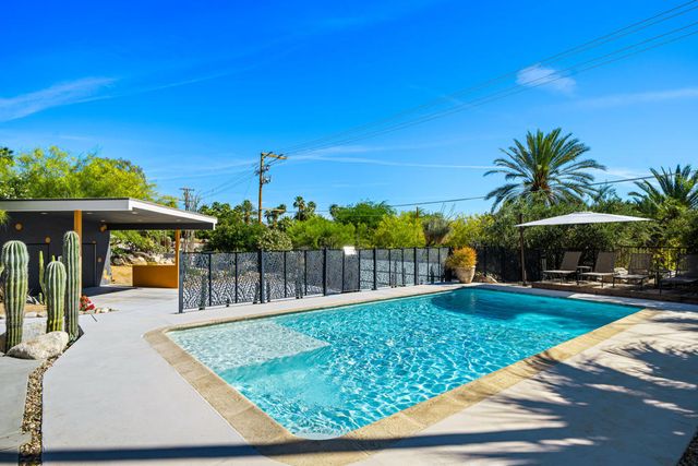 623 W Chino Canyon Road, Palm Springs, CA 92262