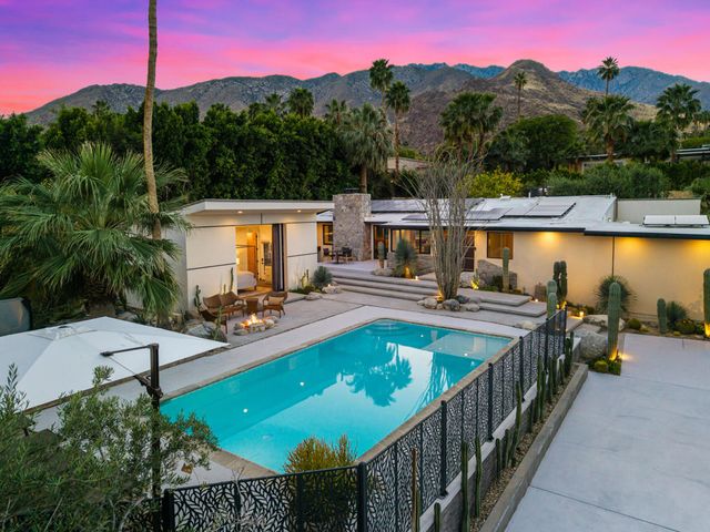 623 W Chino Canyon Road, Palm Springs, CA 92262