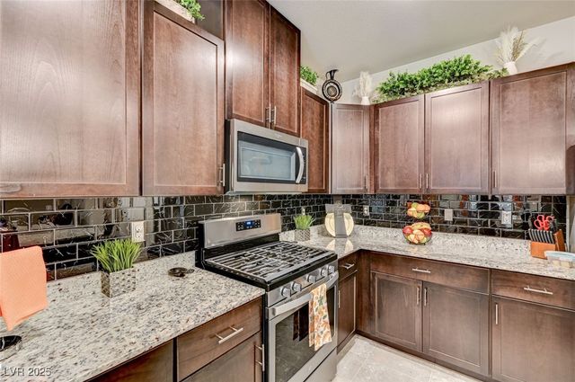 4035 Floating Fern Avenue, North Las Vegas, NV 89084