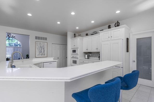 121 HIGHLAND WAYE, Jefferson City, MO 65101