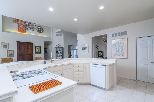 121 HIGHLAND WAYE, Jefferson City, MO 65101