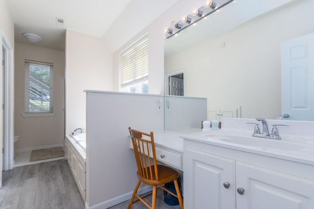 121 HIGHLAND WAYE, Jefferson City, MO 65101