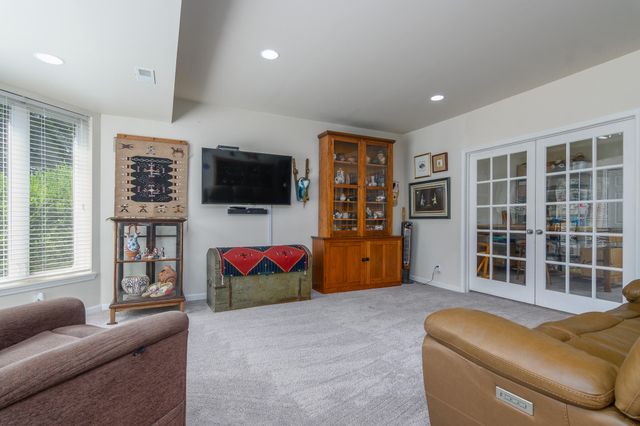 121 HIGHLAND WAYE, Jefferson City, MO 65101