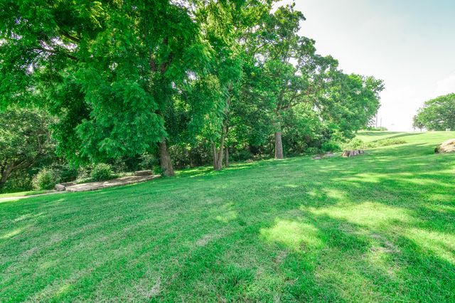 121 HIGHLAND WAYE, Jefferson City, MO 65101