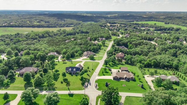 121 HIGHLAND WAYE, Jefferson City, MO 65101